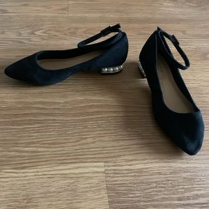 ❤️Black small heel/flats - CLOSET CLEARING